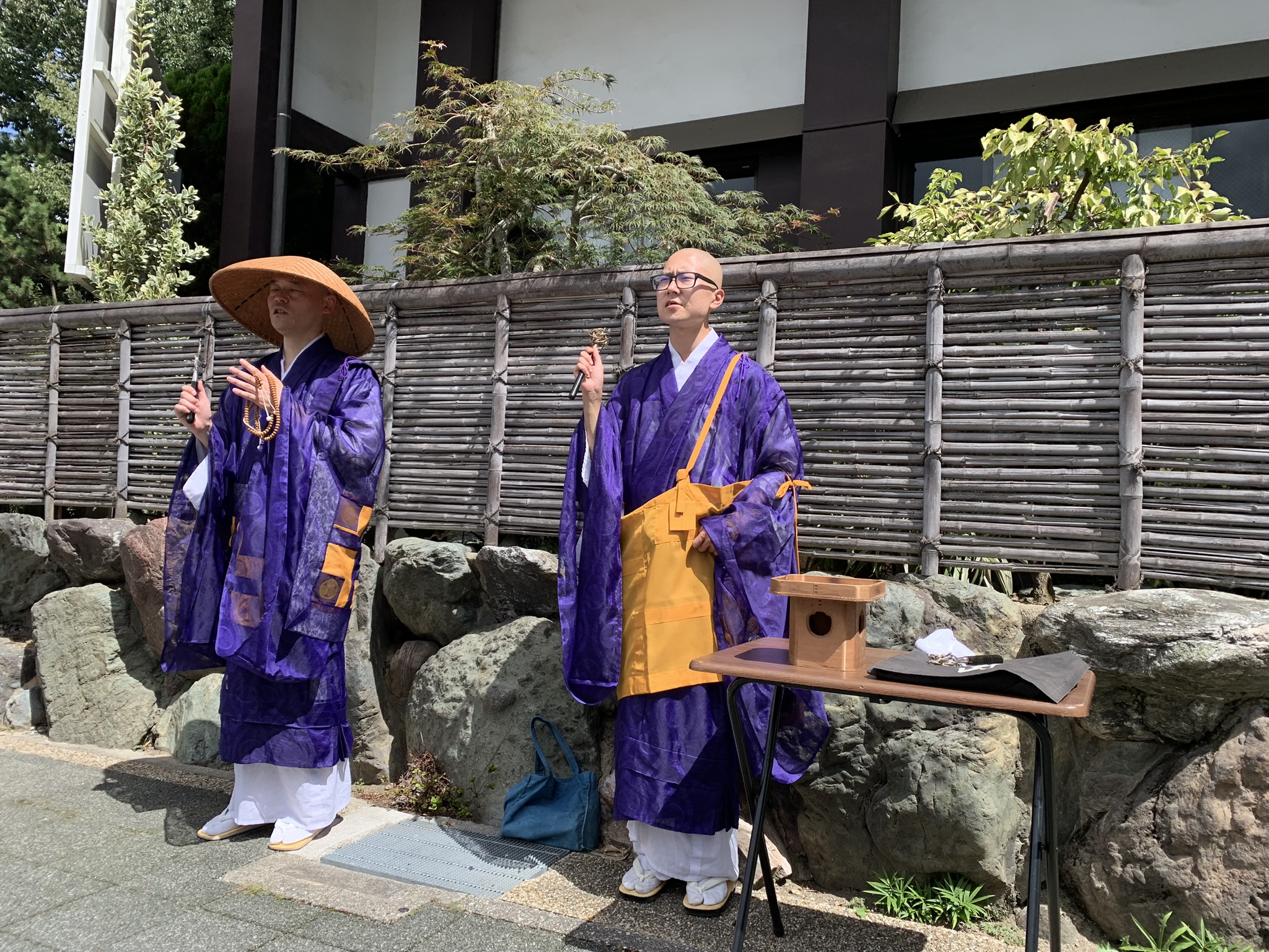 托鉢行を執り行いました。 - 高野山真言宗愛知青年教師会「阿吽」